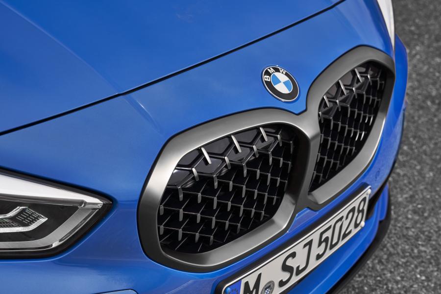 Детали экстерьера BMW M135i xDrive (F40) 2019 года  (WW) (фото 28 из 189)